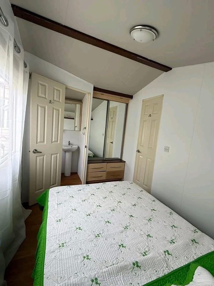 The 4A6 Home